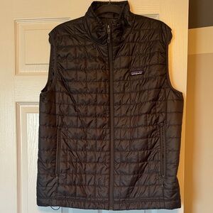 Patagonia Men's Black Quilted Vest